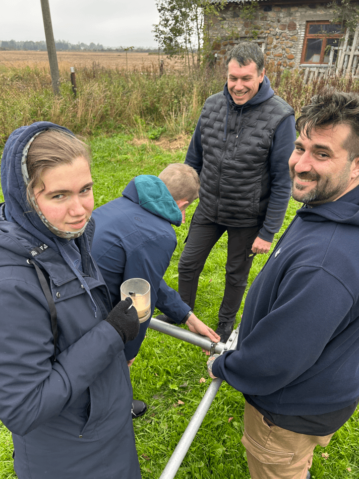 ES9C antenna building